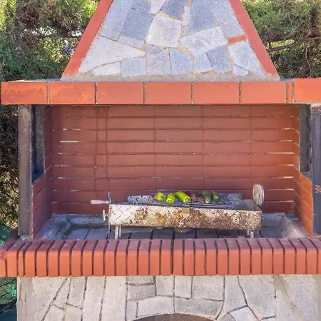 Villa Kyveli 2 *