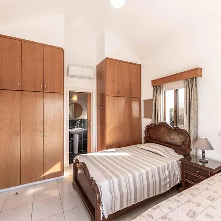 Kyveli 2 * Peyia