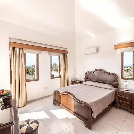 Villa Kyveli 2 *
