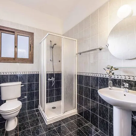 Вилла Kyveli 2 *